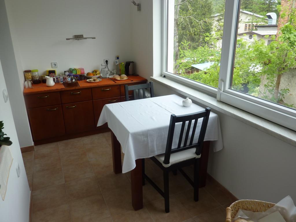 Rooms & Apartment Mira G. Postojna Bagian luar foto