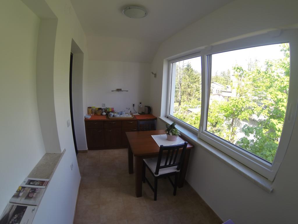 Rooms & Apartment Mira G. Postojna Bagian luar foto